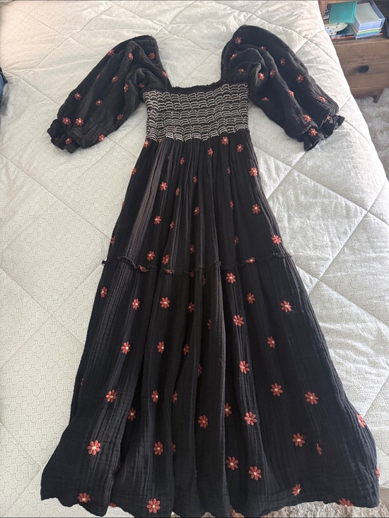 Free People Dresses & Skirts - Free People Dalia Puff-Sleeve Maxi Dress